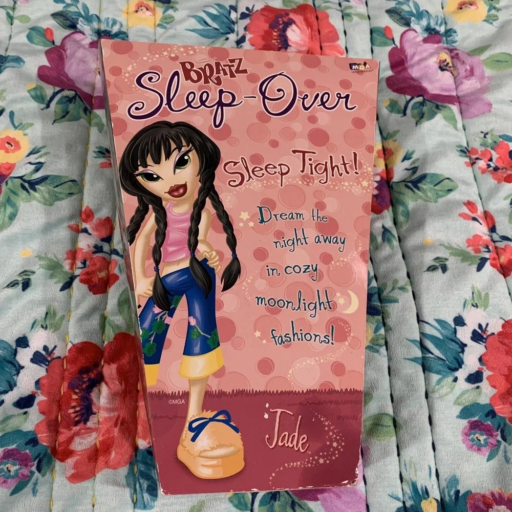 BRATZ Doll  Sleep‎ Over JADE Doll With Black Cat Sealed NEW